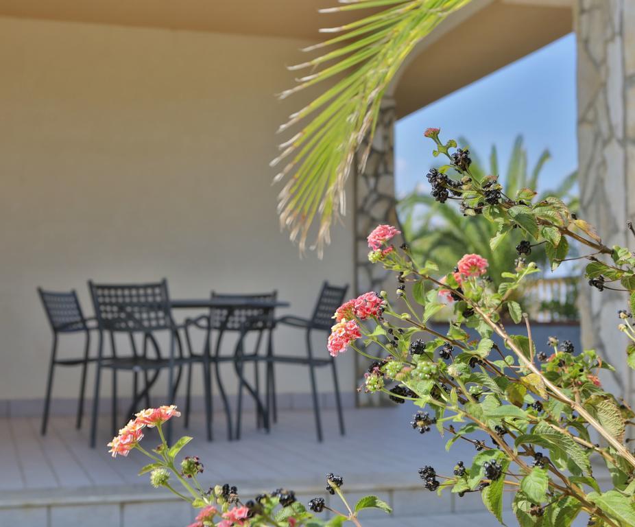 Residence Valentina Balestrate Εξωτερικό φωτογραφία